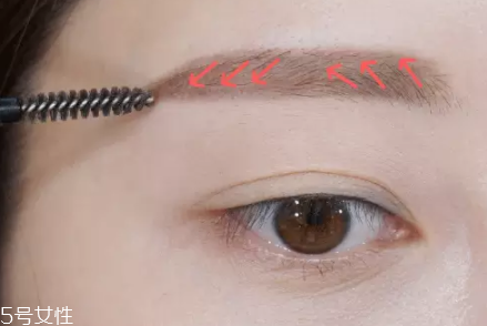 眉毛短怎么變長？畫眉大法拯救短眉星人