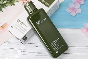 悅木之源菌菇水搭配什么乳液？