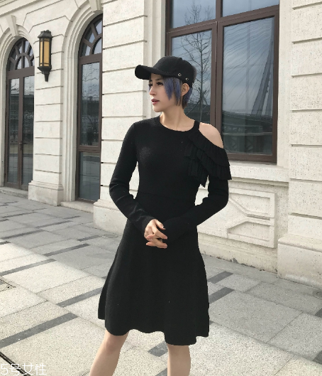 2018流行什么款式小黑裙？最經(jīng)典的性感風