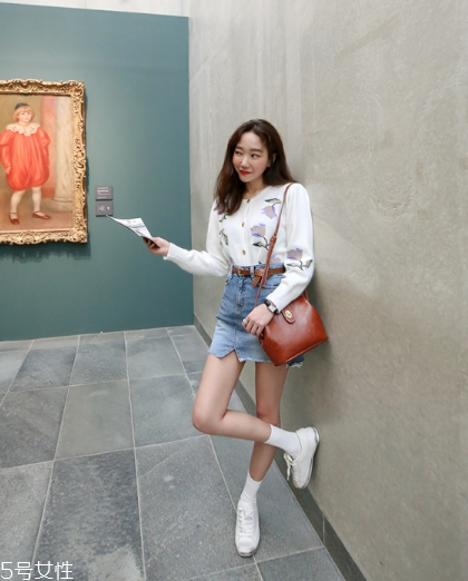 牛仔短裙搭配什么鞋？瞬間變身萌萌少女
