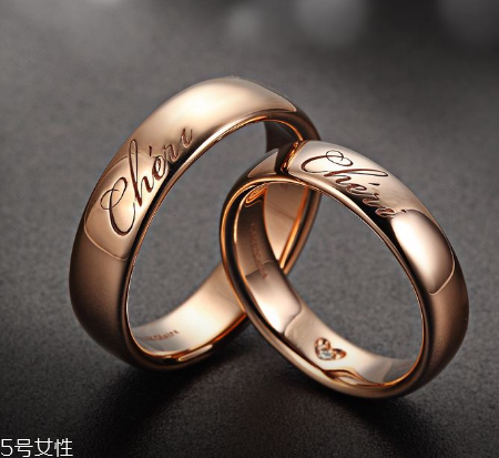 婚戒可以戴右手嗎？沒有明確的規定