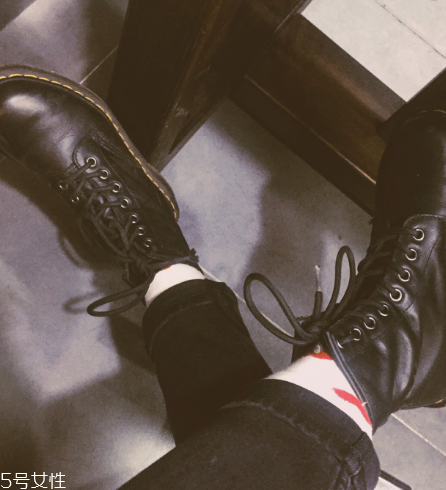 dr.martens 1460多少錢(qián)？馬丁靴最經(jīng)典的款式