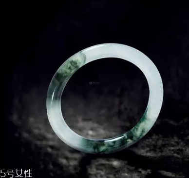 玉手鐲斷了怎么修復？玉手鐲佩戴要當心