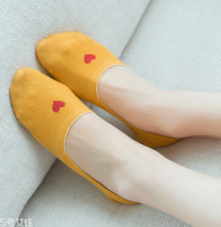 襪子粘有頭發怎么辦？巧妙利用身邊物品