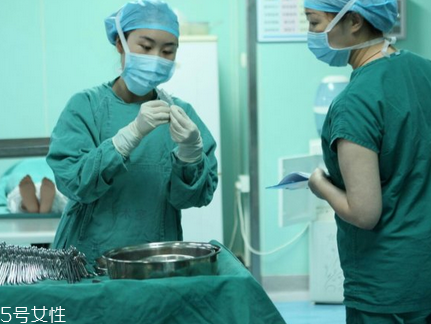 麻藥入眼了怎么辦？需慎重處理