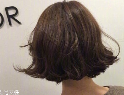2018夏天顯臉小的短發發型 短發造型圖欣賞