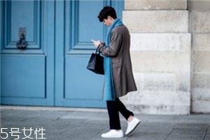小白鞋太大了怎么辦？小白鞋買大了解決方法