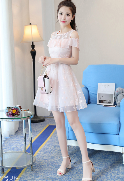 高瘦女生穿什么連衣裙？最適合高瘦女生的連衣裙款式