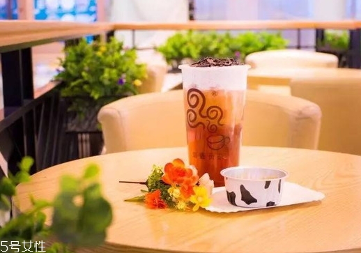 四云奶蓋貢茶哪個好喝？四云奶蓋貢茶點單攻略