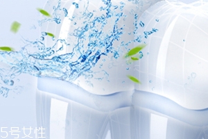 沖牙器和牙線哪個好？沖牙器和牙線的優(yōu)缺點(diǎn)