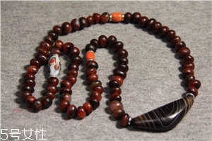 瑪瑙項(xiàng)鏈一般多少錢(qián)？瑪瑙項(xiàng)鏈?zhǔn)袌?chǎng)價(jià)位
