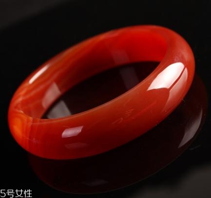 瑪瑙手鐲什么顏色好？瑪瑙手鐲顏色挑選方法
