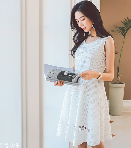 小個子女生穿什么裙子好看？小個子女生穿搭技巧