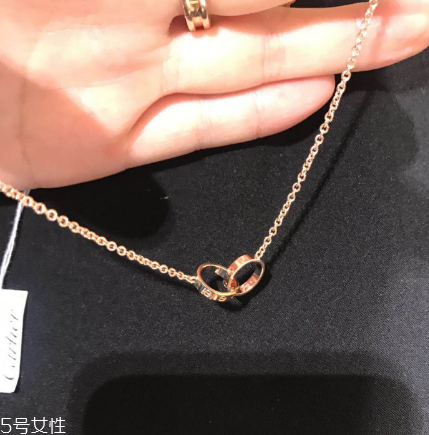 項鏈?zhǔn)裁搭伾每矗宽楁滎伾趺催x擇