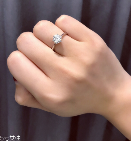 戒指太緊對手指有什么傷害？戒指戴太緊的危害