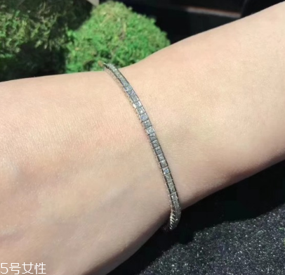 手鏈一般多少顆珠子？手鏈一般是幾個珠子？