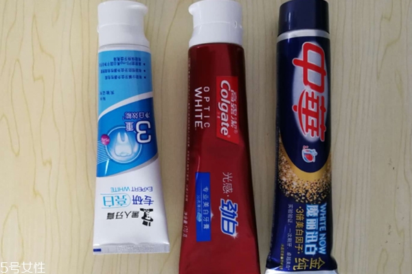 中華和黑人美白牙膏哪個好 三個國內熱門美白牙膏對比評測