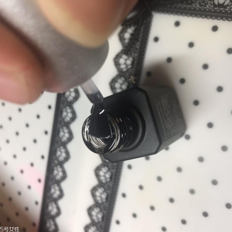 短指甲怎么上色？短指甲上色詳細步驟