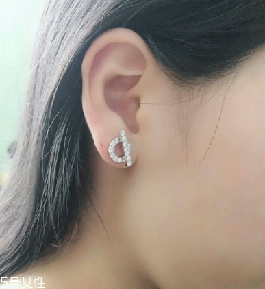 耳釘轉(zhuǎn)不動怎么辦？耳釘轉(zhuǎn)不動怎么處理？