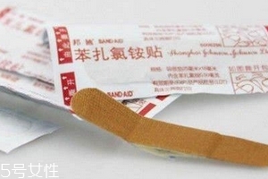 創(chuàng)可貼可以當(dāng)乳貼嗎？創(chuàng)可貼當(dāng)乳貼好嗎？