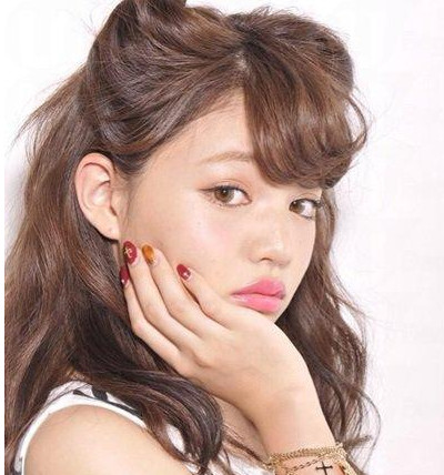 女生貓耳發型的扎法圖解 一分鐘搞定