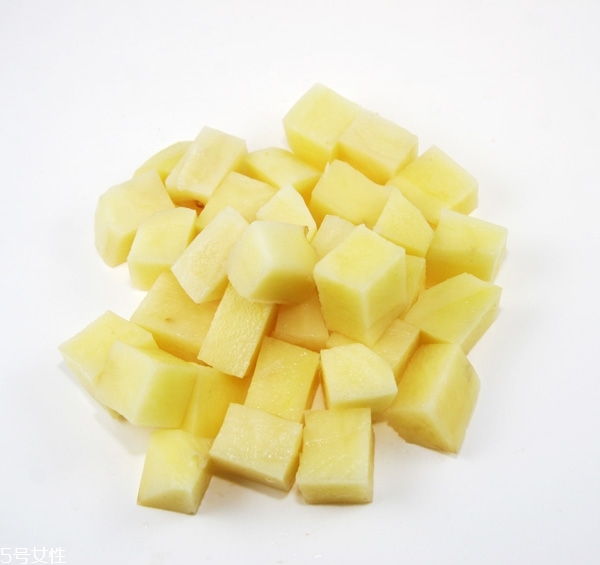 土豆要去皮嗎？土豆怎么去皮最快？