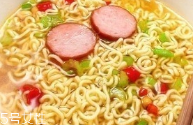 方便面是不是零食？方便面是不是發(fā)物？