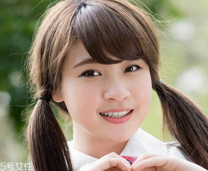 韓式低馬尾發型怎么扎 韓式馬尾發型扎法