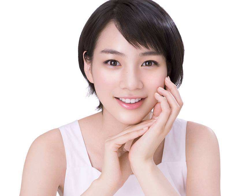 中長發丸子頭怎么扎有精神 夏日中長發1分鐘整理術