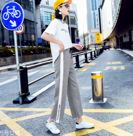 女生去海邊穿什么衣服？海邊度假怎么穿搭顯瘦？