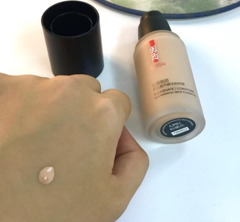 羽西粉底液干不干？羽西粉底液暗沉嗎