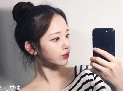 經常化妝對皮膚有什么影響 經?；瘖y的危害