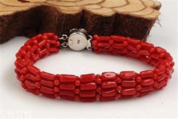紅珊瑚手鏈多少錢？紅珊瑚手鏈?zhǔn)袌?chǎng)價(jià)格