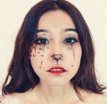 萬(wàn)圣節(jié)蜘蛛眼妝怎么畫？2款蜘蛛眼妝詳細(xì)步驟