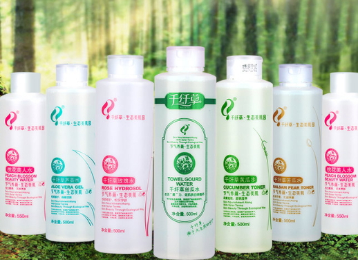 絲瓜水和玫瑰水哪個好？絲瓜水和玫瑰水可以一起用嗎