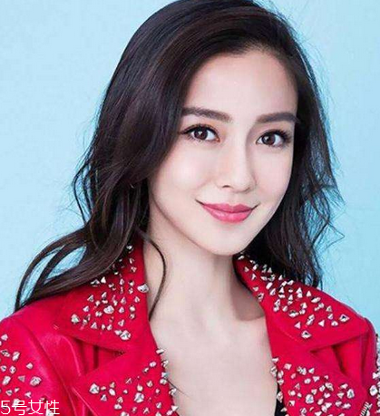 燙發不染色好看嗎？只燙不染也能美美的