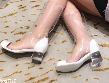 什么樣的涼鞋穿著舒服？這三款了解一下