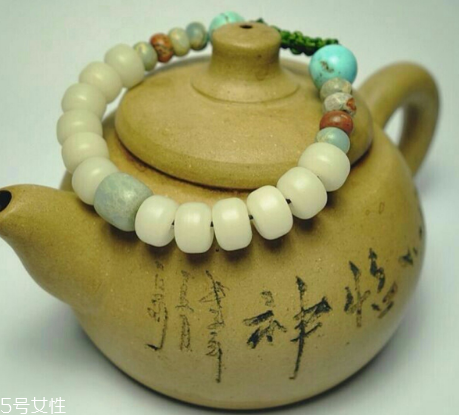 菩提根手串發(fā)黑怎么辦？找準(zhǔn)原因?qū)ΠY下藥