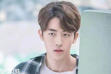 男生染發什么顏色好看又低調 直男發色推薦