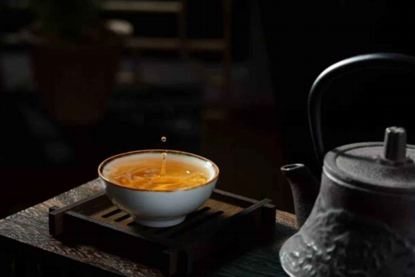 秋冬季節喝茶能有效保護眼睛視力