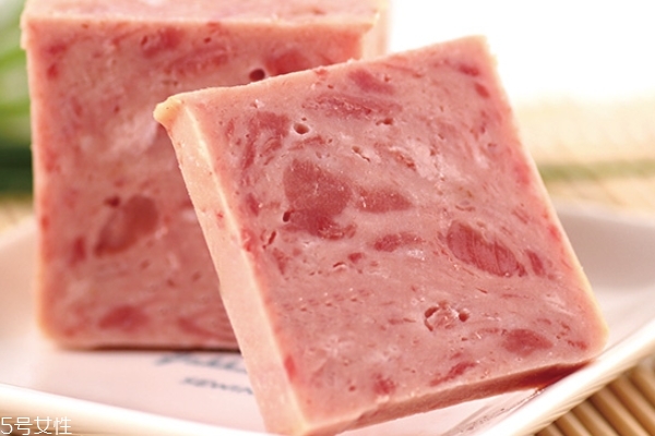 午餐肉是熟的嗎 是有區別的
