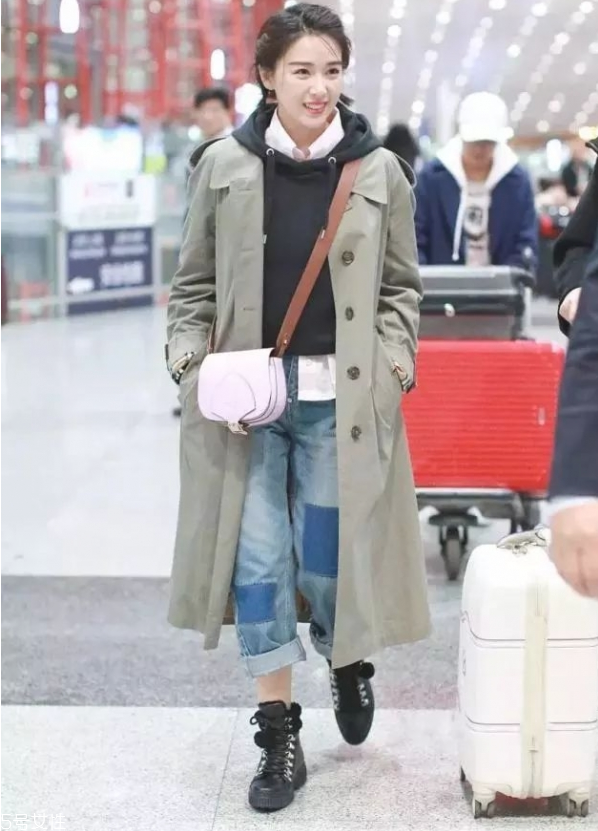 秋冬衛衣怎么穿好看 2018衛衣搭配女