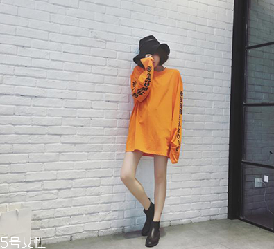 秋冬衛衣怎么穿好看 2018衛衣搭配女