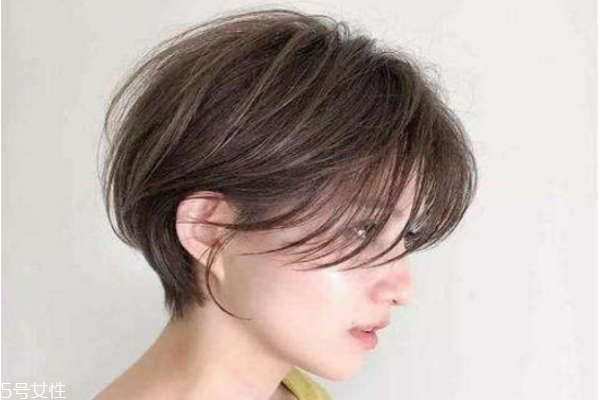 短發燙染什么樣的造型好看 不燙不染的女生短發發型