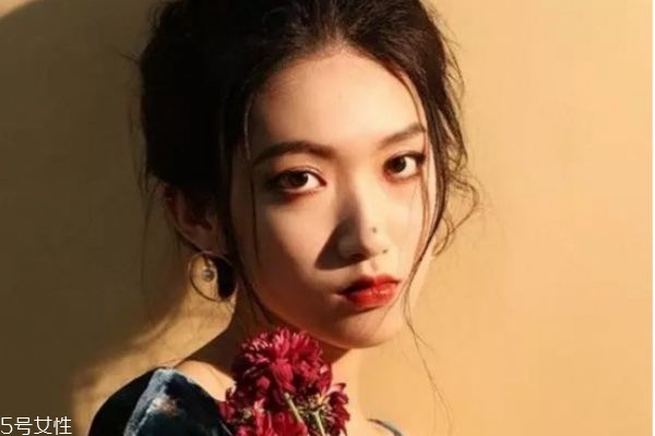 眼影眼線睫毛膏順序 眼妝順序很關鍵