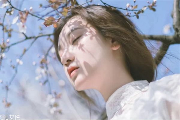 臉上季節性皮膚過敏怎么辦 臉過敏發紅癢的解決辦法