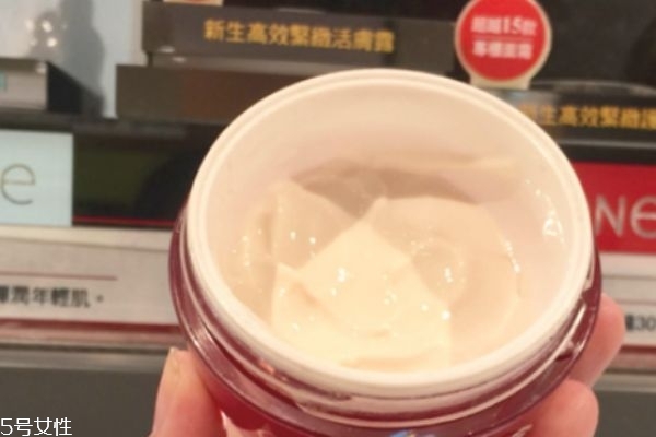 olay大紅瓶和空氣霜區別 按照膚質選擇