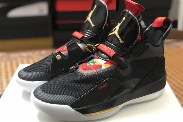 aj33磨足弓怎么解決 和自動鞋帶系統有關