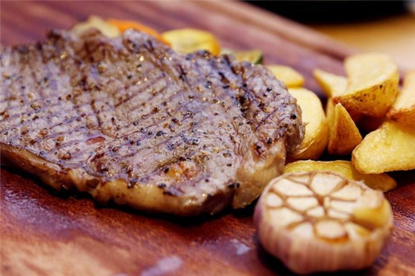 肉眼牛排和西冷牛排的區別 價格外觀都有不同