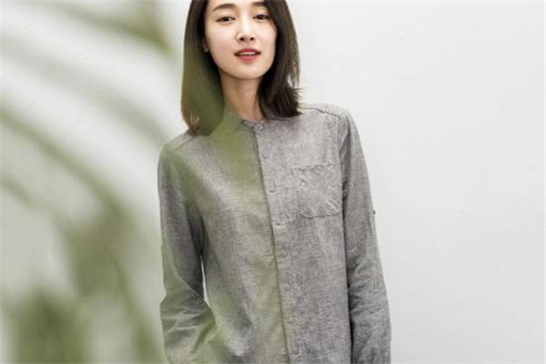 灰色衣服配什么顏色好看 經典百搭色系